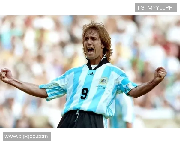 足球明星射门瞬间回顾：那些令人难忘的进球时刻与背后的故事